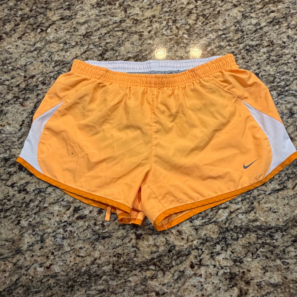 Nike Tempo Running‎ Shorts Womens Medium Orange White Mesh Athletic Gym Training